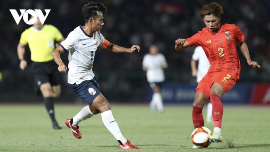 Lịch thi đấu bóng đá SEA Games 32 hôm nay: U22 Indonesia tiễn U22 Campuchia rời giải?